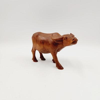 BEAUTIFUL MID-CENTURY HAND CARVED TEAK STEER