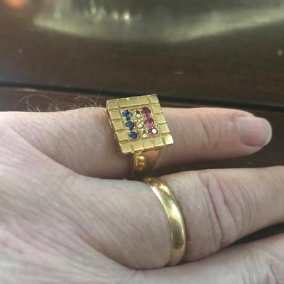 18KT GOLD RING