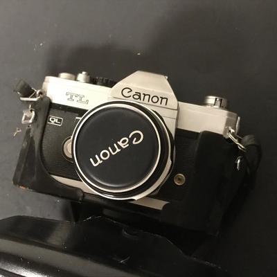 VINTAGE CAMERA