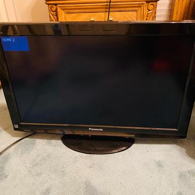 36â€ Panasonic Television ((BR2-SL)
