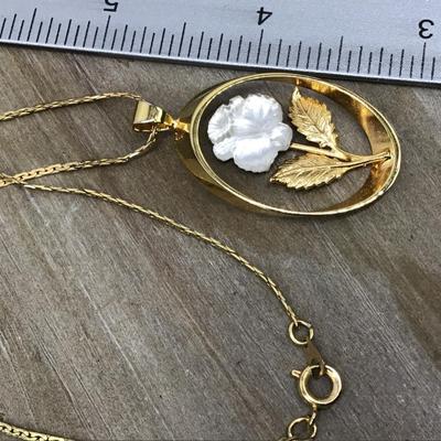 Vintage Rose Inset Oval Necklace