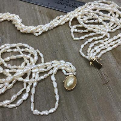 Gorgeous Pearl Necklace with Locking Clasp. ðŸ˜