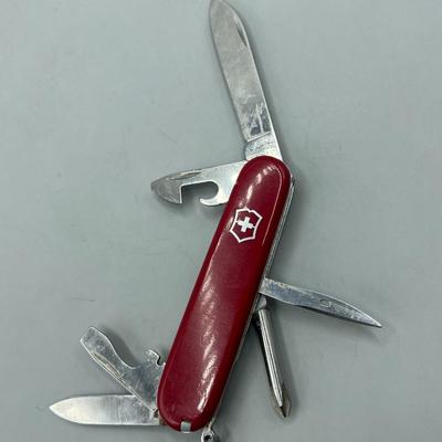 Vintage Officer Suisse Swiss Army Pocket Utility Knife