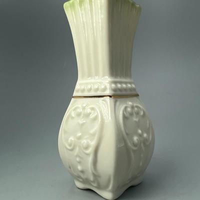 Vintage Beleek Ireland Porcelain Mid Century Style Bud Vase
