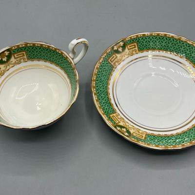 Vintage Court China WLL England Tea Cup & Saucer