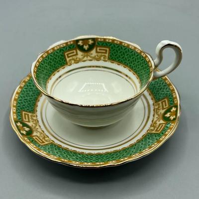 Vintage Court China WLL England Tea Cup & Saucer