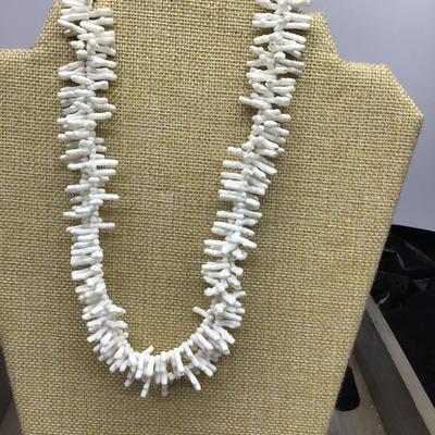 Coro. White Vintage Necklace