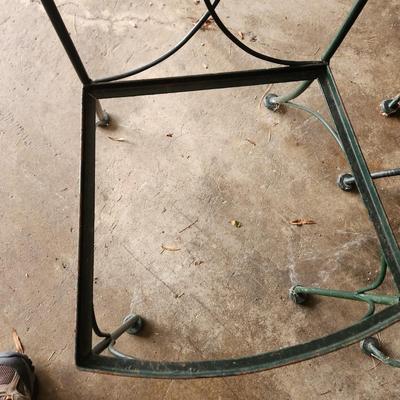 Vintage Patio Indoor outdoor Metal /Glass Table w 4 Chairs