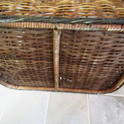 Wicker Basket with Hinged Lid (MBR)