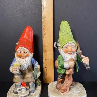 LOT 15: Vintage Goebel Elf Gnomes Figurines
