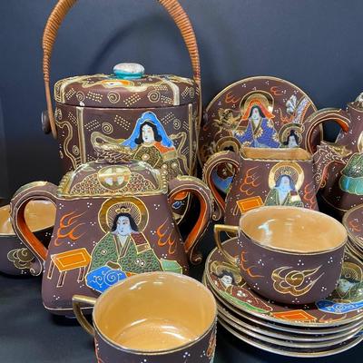 LOT 27C: Vintage Hand Painted Japanese Sastsuma Dragon Tea Set