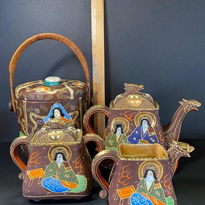 LOT 27C: Vintage Hand Painted Japanese Sastsuma Dragon Tea Set