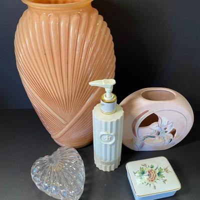 LOT 38C: Signed Floral Vase, Trinket Dishes & More