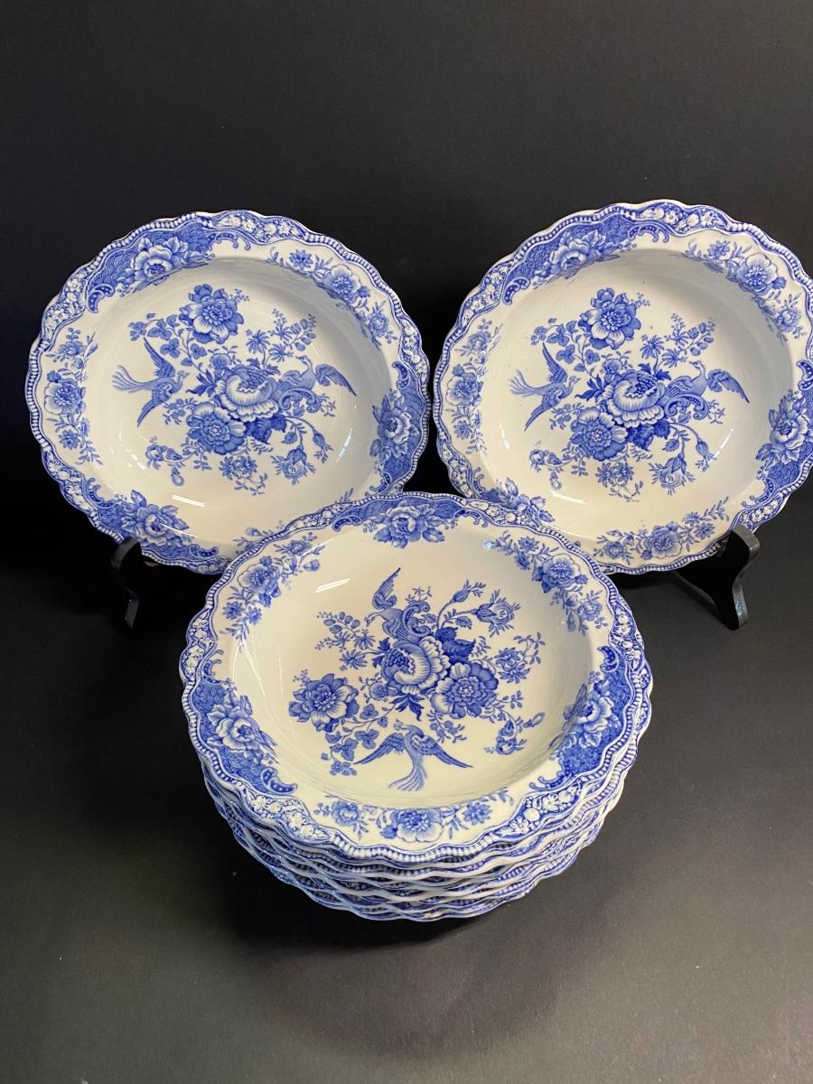 LOT 45C: Vintage Crown Ducal Bristol England Plate Blue and White Scalloped  Edge | EstateSales.org