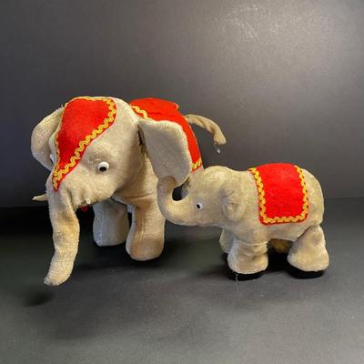 LOT 46C: Vintage Steiff Goat 1526/12, Toy  Circus Elephant & Baby