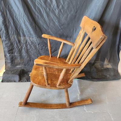 VINTAGE BENT CO SOLID WOOD ROCKING CHAIR