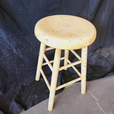 ANTIQUE SOLID WOOD (CREAMY YELLOW) STOOL