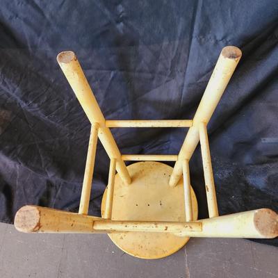 ANTIQUE SOLID WOOD (CREAMY YELLOW) STOOL