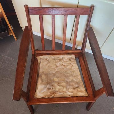 MCM SOLID WOOD CHAIR