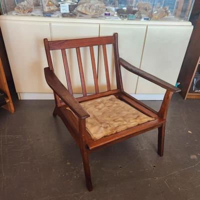 MCM SOLID WOOD CHAIR