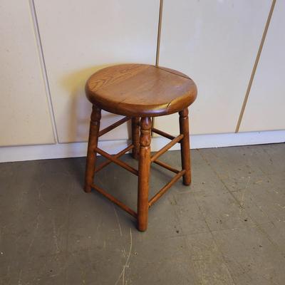 VINTAGE HAND CRAFTED BROWN STOOL