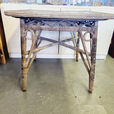VINTAGE WICKER / BAMBOO TABLE