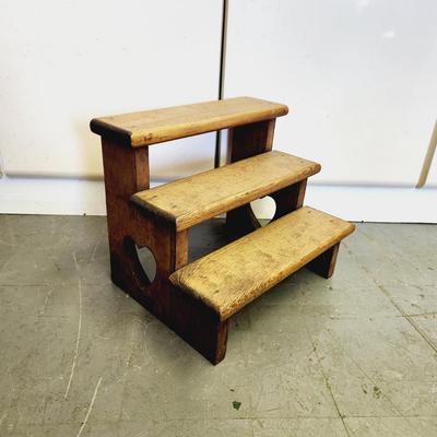 SOLID WOOD HEART STAIRS / STEPS
