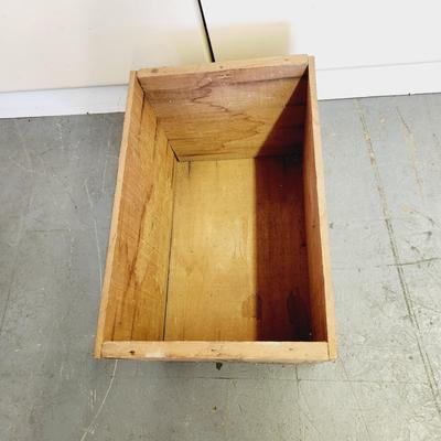 ANTIQUE BRAZILLIAN ARMOUR ROAST BEEF CRATE