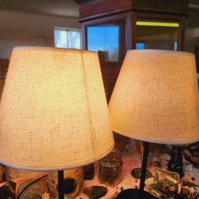 2 WORKING MODERN TABLE LAMPS