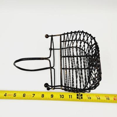 METAL WIRE CHICKEN EGG GATHERING BASKET