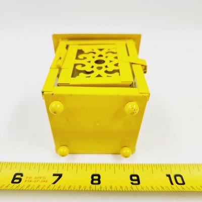 METAL YELLOW DECORATIVE HANGING CANDLE HOLDER