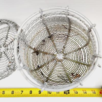 VINTAGE METAL EGG CARRIER W/ LID