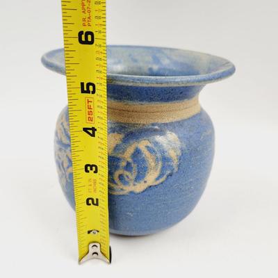 BEAUTIFUL BLUE & CREAM SIGNED POTTERY VASE
