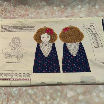 GOLDILOCKS - A STORYBOOK DOLL CRANSTON CUT AND SEW (3 DOLLS)
