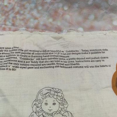 GOLDILOCKS - A STORYBOOK DOLL CRANSTON CUT AND SEW (3 DOLLS)