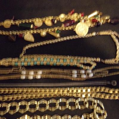 JEWELRY LOT 3; NECKLACES. UNTESTED.