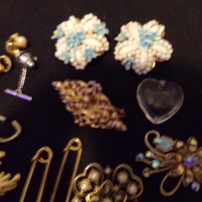 JEWELRY LOT 4; MIXED LOT. UNTESTED.