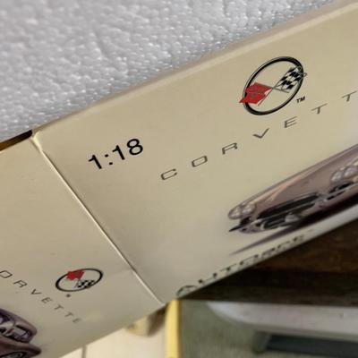 AutoArt 1962 Corvette Mint In Box Officially Licensed by GM