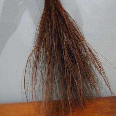 Primitive Mantle Sweep Broom (LR)