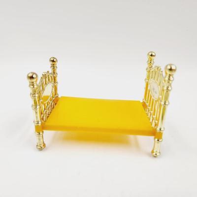MINATURES - MATTEL 1980S LITTLE DIE CAST & PLASTIC VICTORIAN BED
