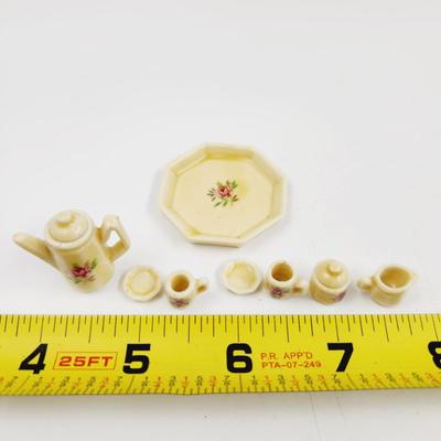 MINATURES - PORCELAIN TEA POT & CUPS