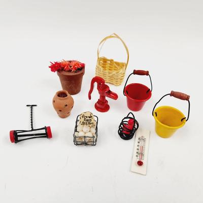 MINATURES - OUTDOOR METAL ITEMS INCLUDING EGG BASKET