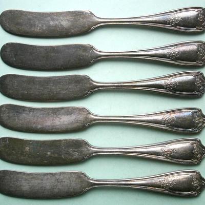 Set of 6 Antique Butter Knives