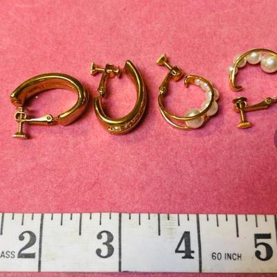 Signed Vintage Gold-Tone Napier Hoop Earrings Screw-back Clip On