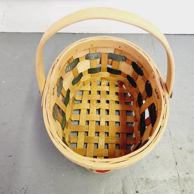 CUTE HANDLE HEART DESIGN BASKET