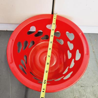 PLASTIC HEART DESIGNED BASKET