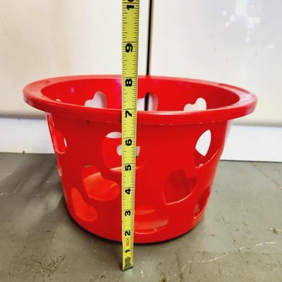 PLASTIC HEART DESIGNED BASKET