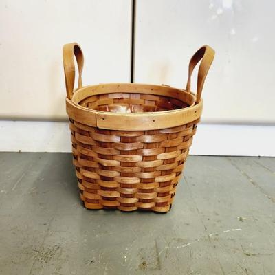 CUTE LEATHER HANDLED BASKET