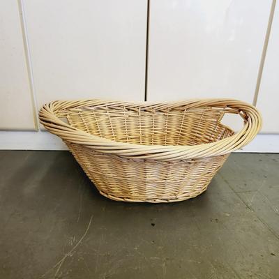 2 HANDLED LARGE WICKER BACKET