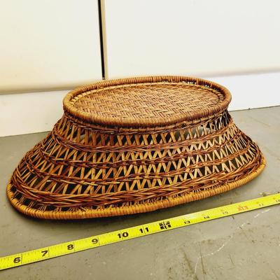 BEAUTIFUL WOVEN DARK BROWN BASKET